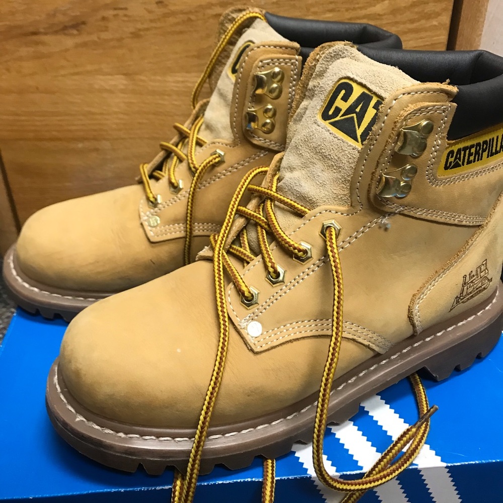 Caterpillar boots